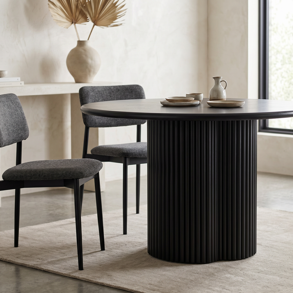 Axio Dining Table