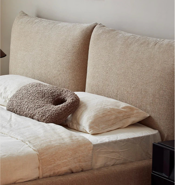 Etheria Brisa Bed